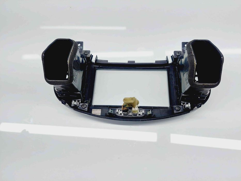Grila aerisire centrala Nissan Juke [Fabr 2010-2014] Hatchback 68260-