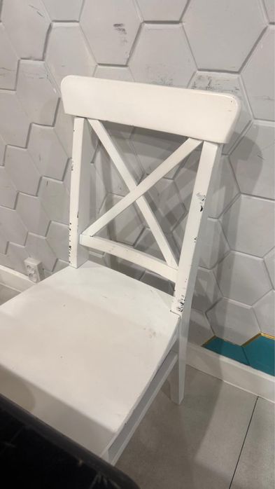 Стол и стулья б/у