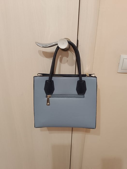 Женская сумка с ручками