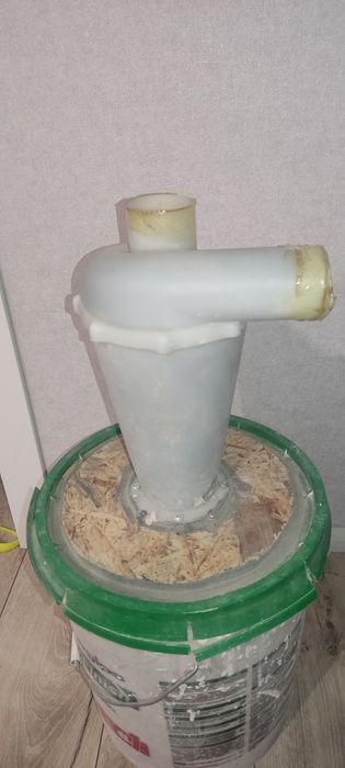 Продам циклон с ведром