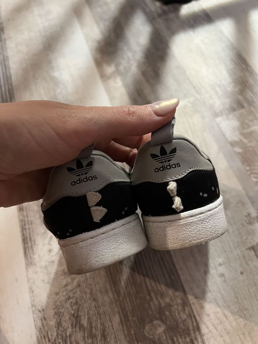 Adidasi adidas marimea 24-25