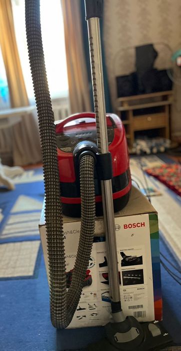 Пылесос.     BOSCH