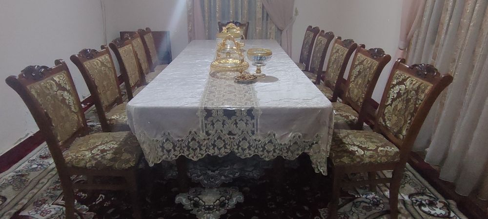 Стол стул сотилади 12талик холати янгидек