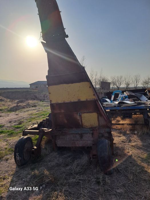 Telejka va KIR-1,5 sotiladi srochno