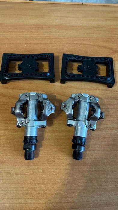 Контактные педали Shimano PD-M520