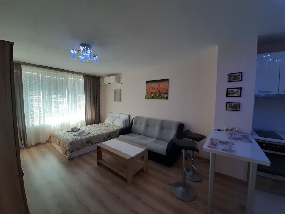 Луксозно обзаведено студио за краткосрочен наем в нова сграда Гербер 1