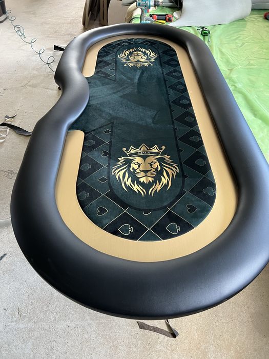 Masa de poker model unic din stejar CustomTables.eu stoc