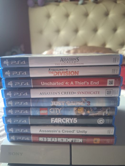 Ps4 de vânzare puțin folosit