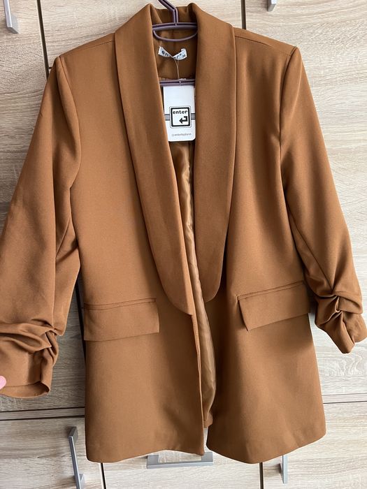 Дамски сака М размер