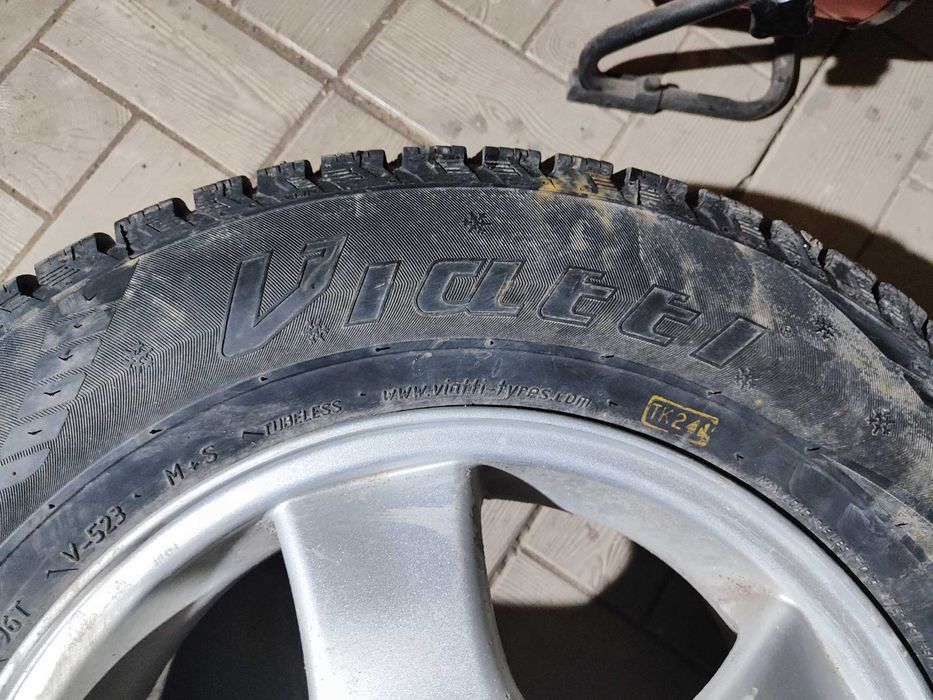 Комплект диски с резиной r15