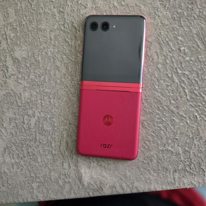 Моторола RAZR 60 Ultra