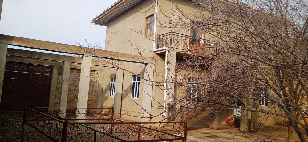 Uy sotiladi sroshniy