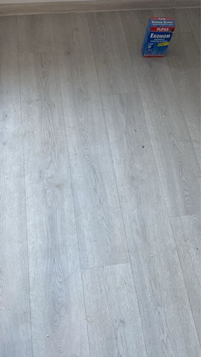 Продам Линолеум под ламинат