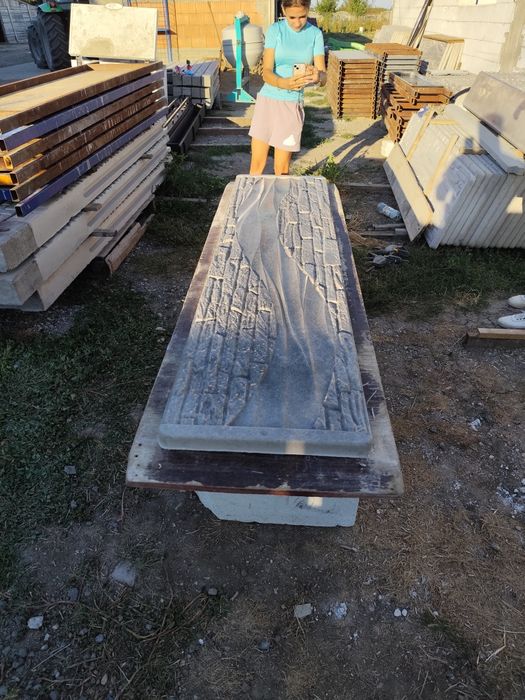 Vând gard din beton