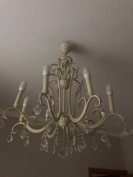 Красивая люстра для дома