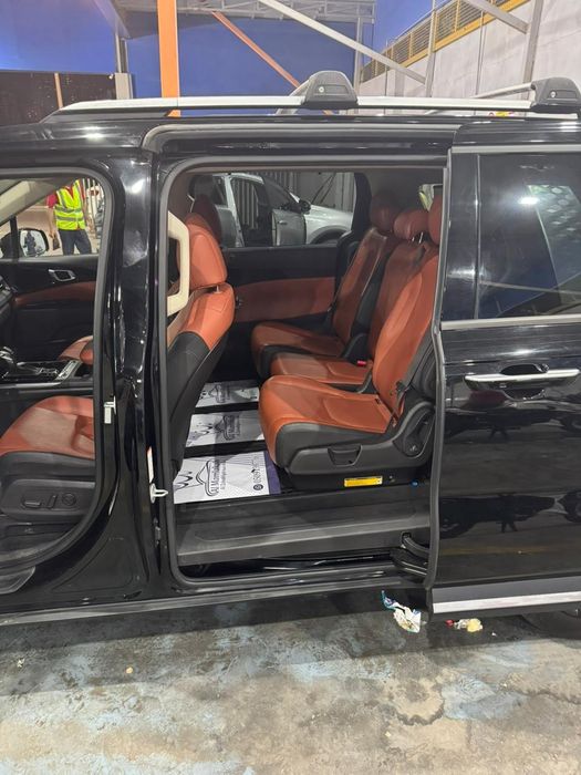 Kia carnival sotiladi
