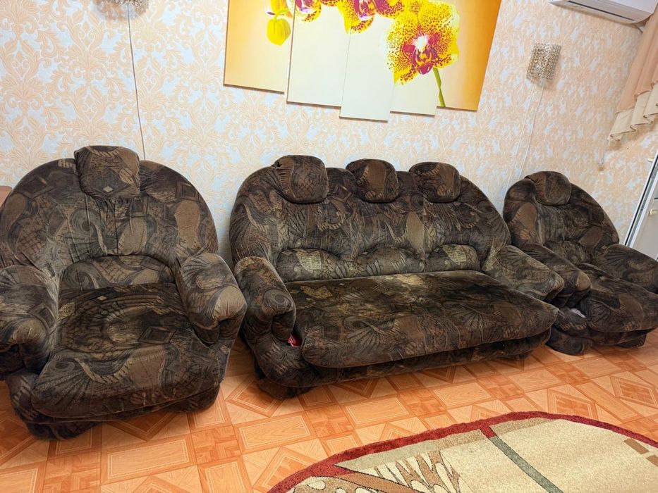 Отдам бесплатно диван