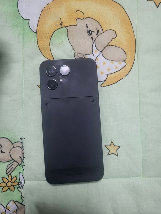 Vând iphone 17 pro si Fairphone 6, telefoanele sunt noi.