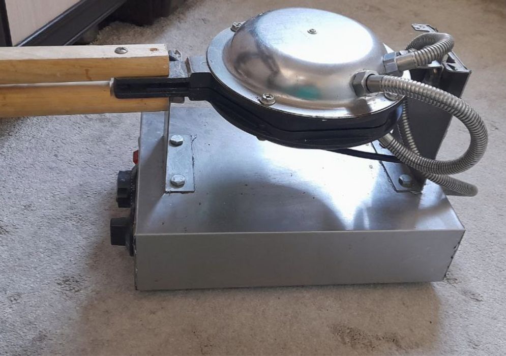 Gongkong ha vafli qiladigan apparat sotiladi