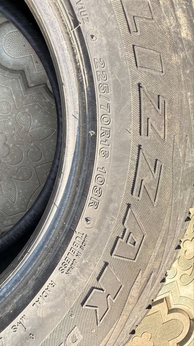 Продам резину. bridgestone blizzak
