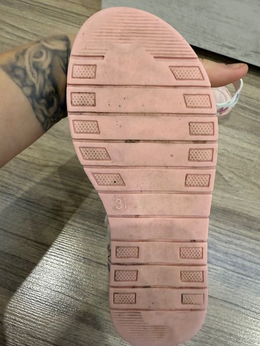 Сандали за момиче