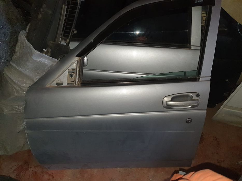 Приора Универсал разбор есть много запчастей