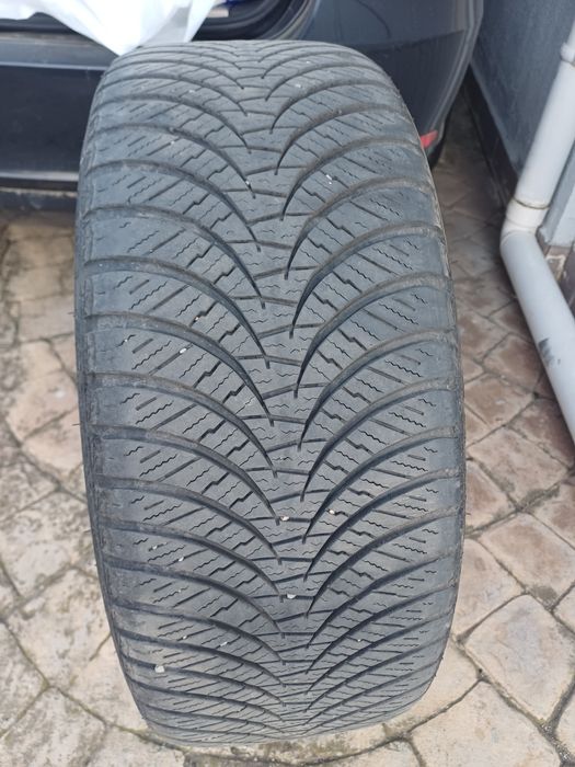 Продавам 4бр джанти с гуми 18ц