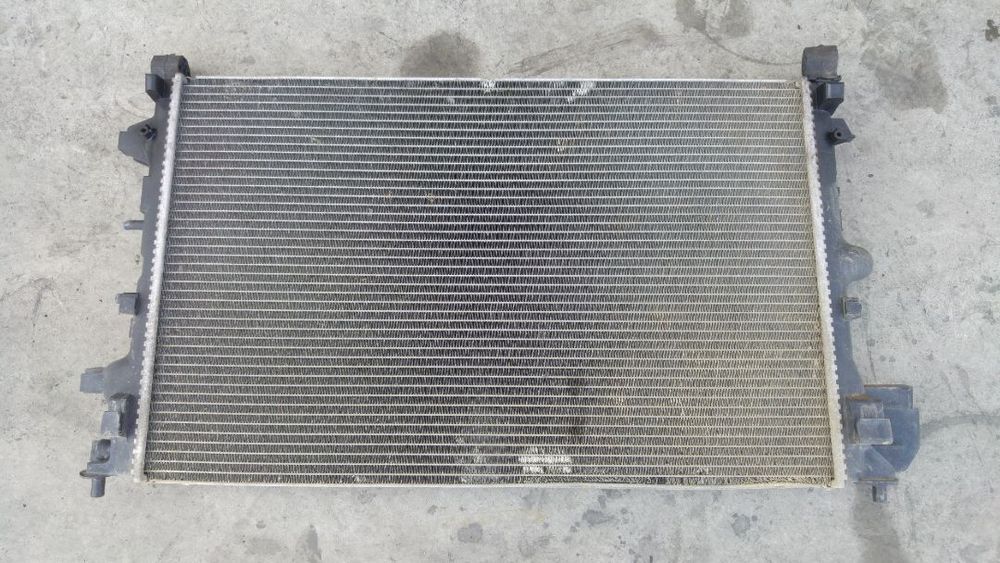 radiator apa opel vectra c 1.9 cdti 13196477