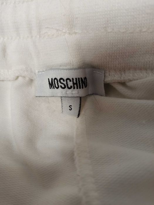 Pantaloni scurti Moschino marimea S