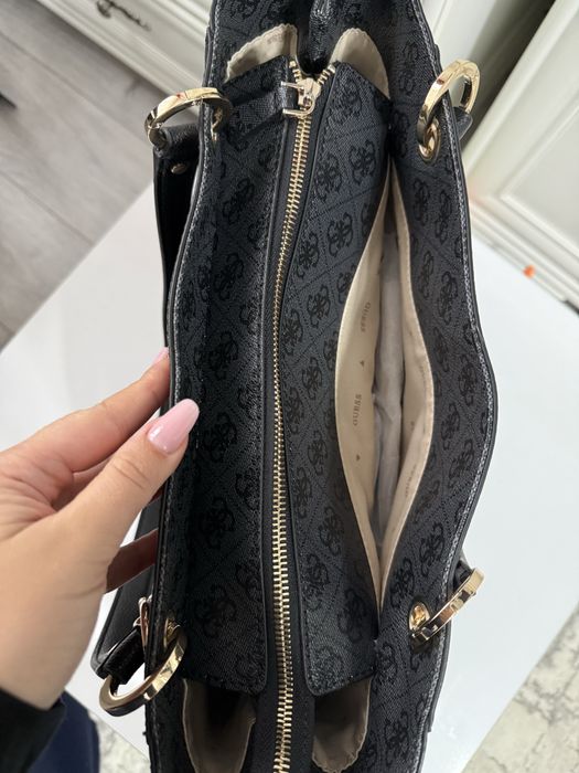 Geanta Guess noua cu eticheta