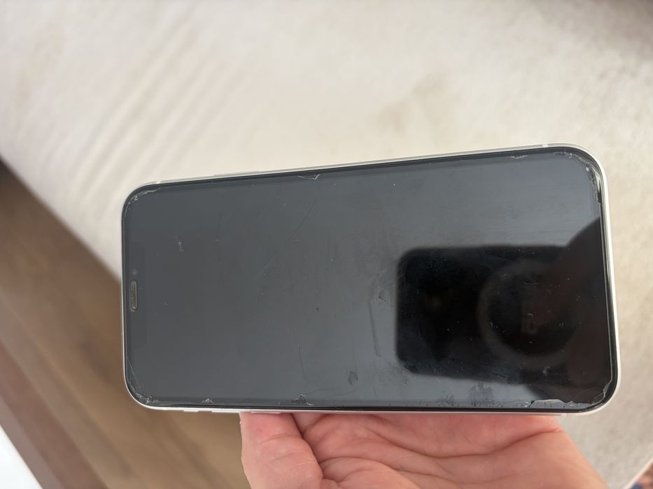 Продам Iphone XR