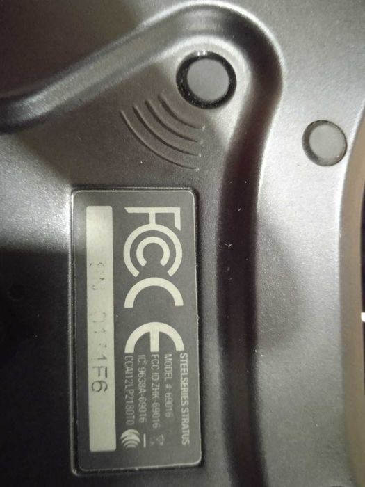 Безжичен контролер за игри на SteelSeries Stratus (черен)