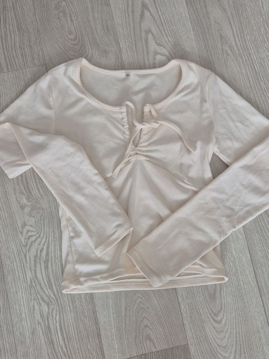 Лонгслив белые с узлами