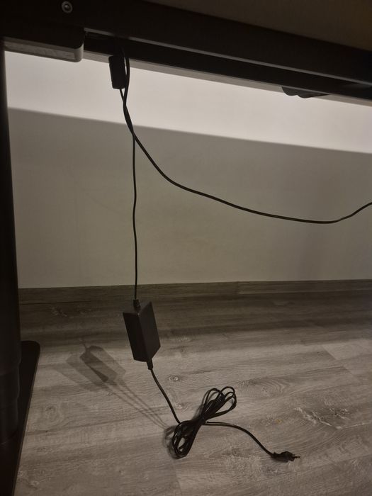 Birou BEKANT cu înălțime reglabilă electric, negru, 160x80
