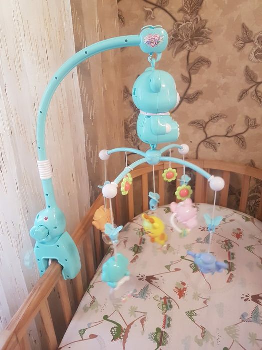 Мобиль  на манеж
