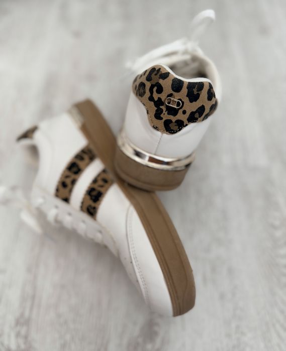 Lipsy adidasi marimea 3 UK (35,5 - 36)