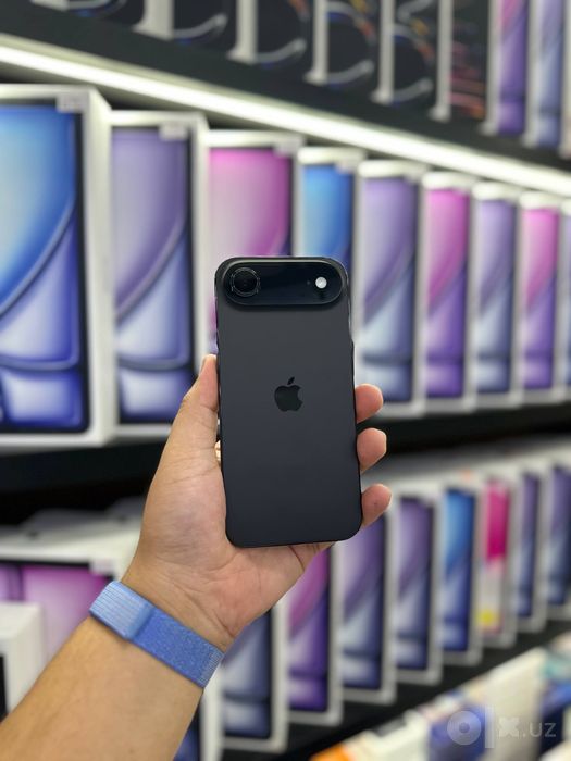 iPhone Air 256GB Black 9 цикл