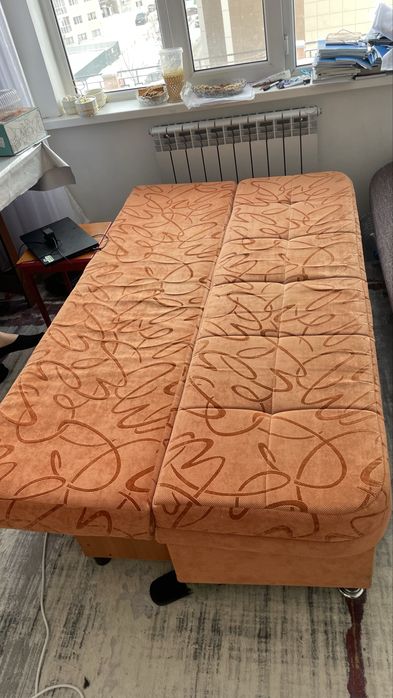 Диван в хорошем состоянии