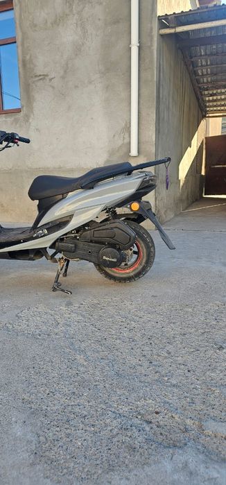 Мопед макси Bennali 180cc