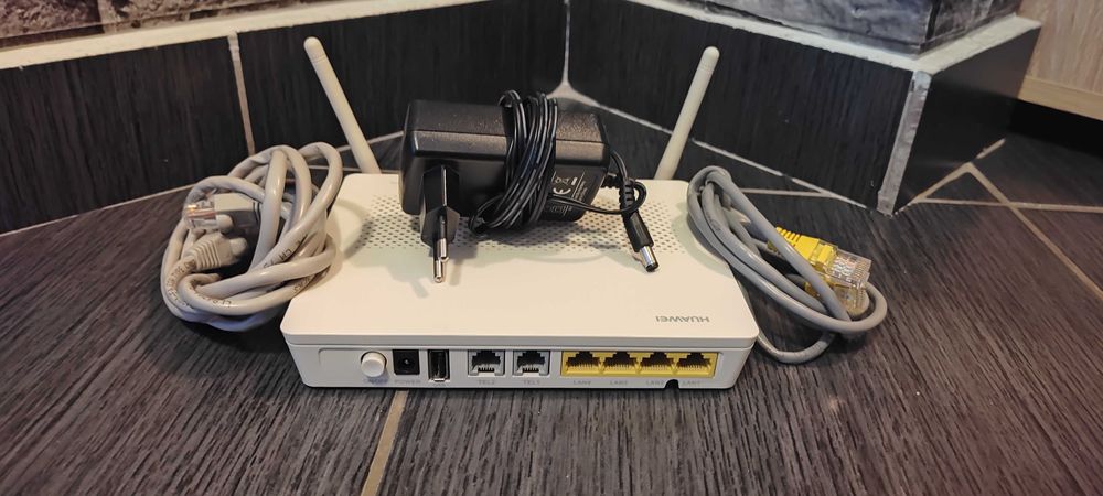De vanzare Router Huawei conectare si la fibra optica