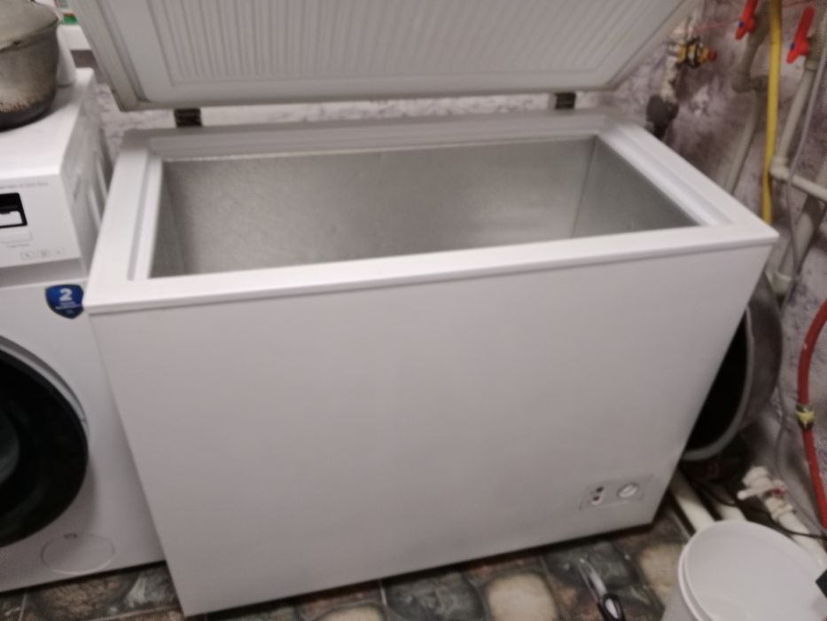 Морозильник Бирюса 220л