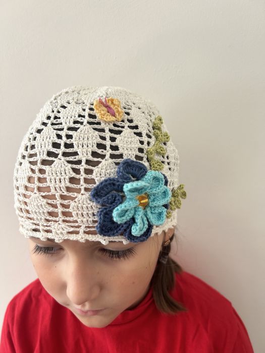 Лятна плетена шапка