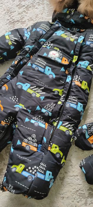 Продам зимний комбинезон-трансформер.