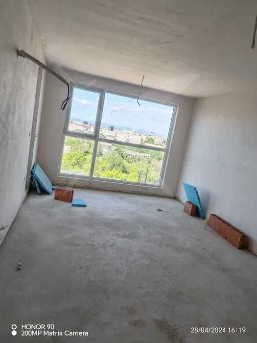 Продава се Двустаен апартамент в Пловдив, Южен - 73 кв.м за 1086 €/кв.м - Снимка #1