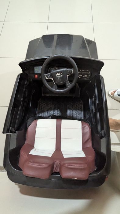 Машинка с пультом управления