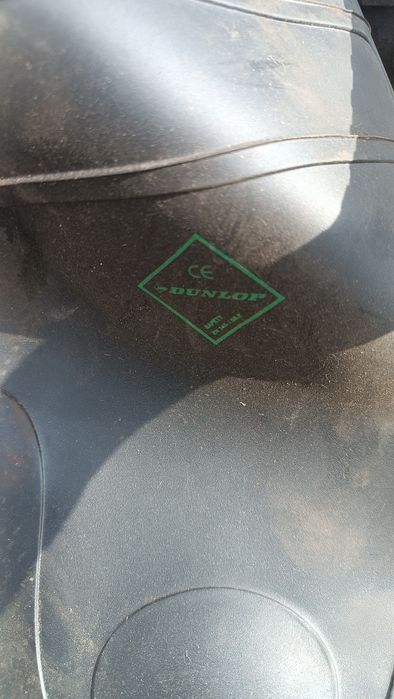 Продам резиновые сапоги