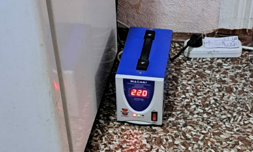 Стабилизатор напряжения МАГНАТ, 1000 ампер