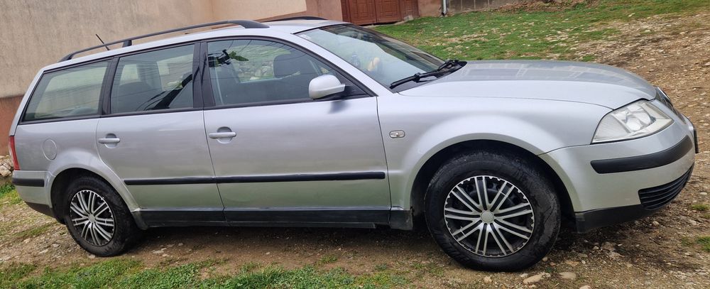 Vând VW Passat B5 1.9 tdi 131 de cai anu 2003 pret 1700 euro neg