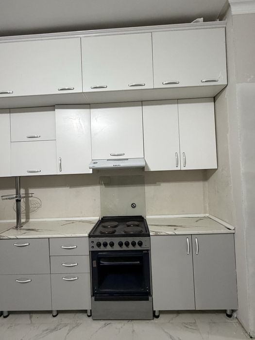 Продаётся кухонный гарниту