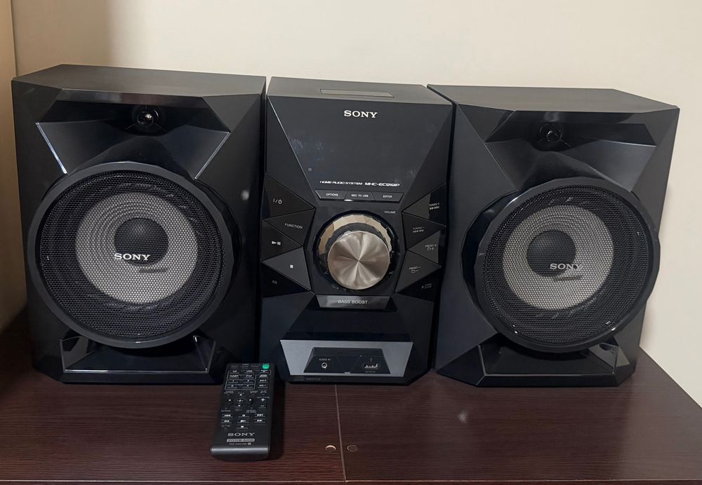 Като Нова SONY Аудио Система 3+1 с мощност 7700W